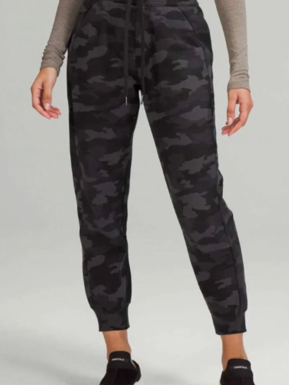 Lululemon Scuba High-Rise Jogger 7/8 length Heritage 365 Camo Deep Coal Multi -6